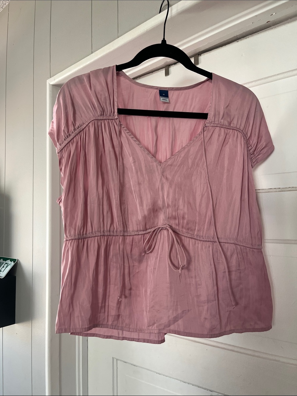 Old Navy Dusty Pink V-Neck Short Sleeve Tie-Waist Blouse